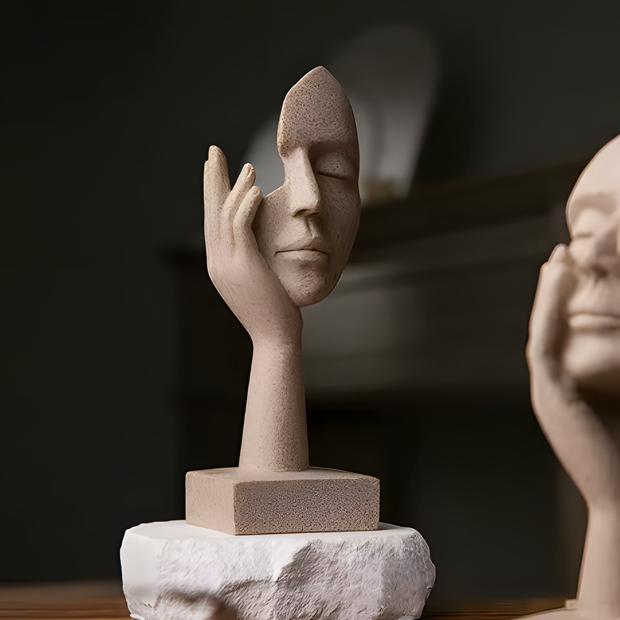 Escultura Decorativa Minimalista – Linha Reflexão Humana